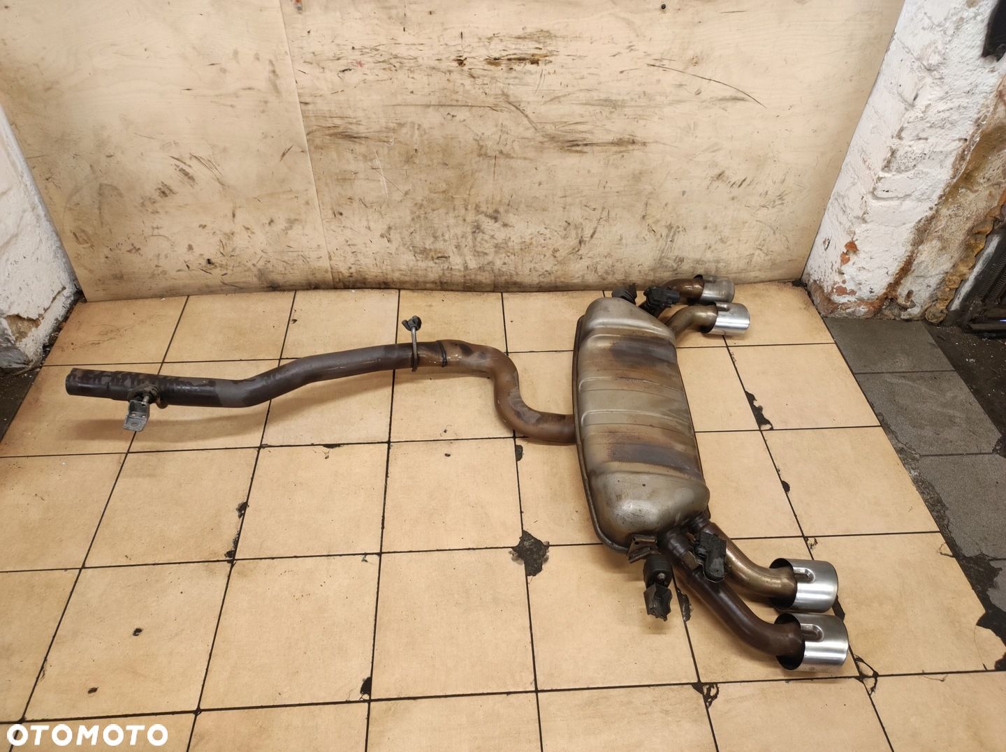 Układ wydechowy wydech tłumik końcowy Golf VIII 8 R 2.0 TSI - 1