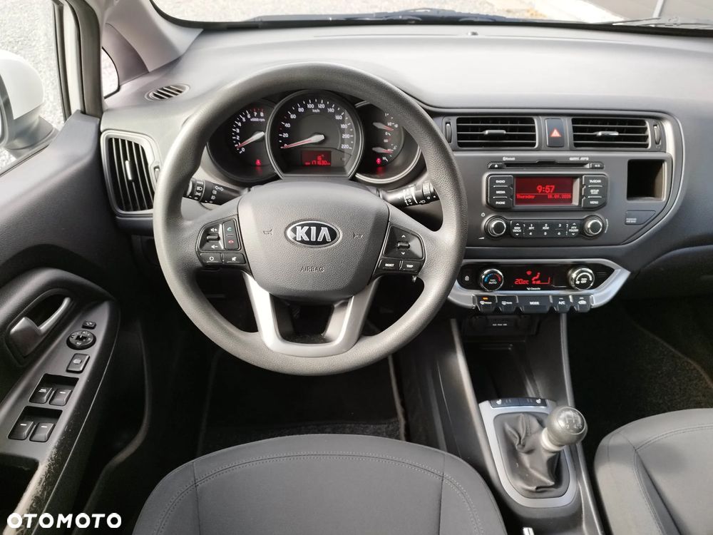 Kia Rio 1.2 Business Line - 12