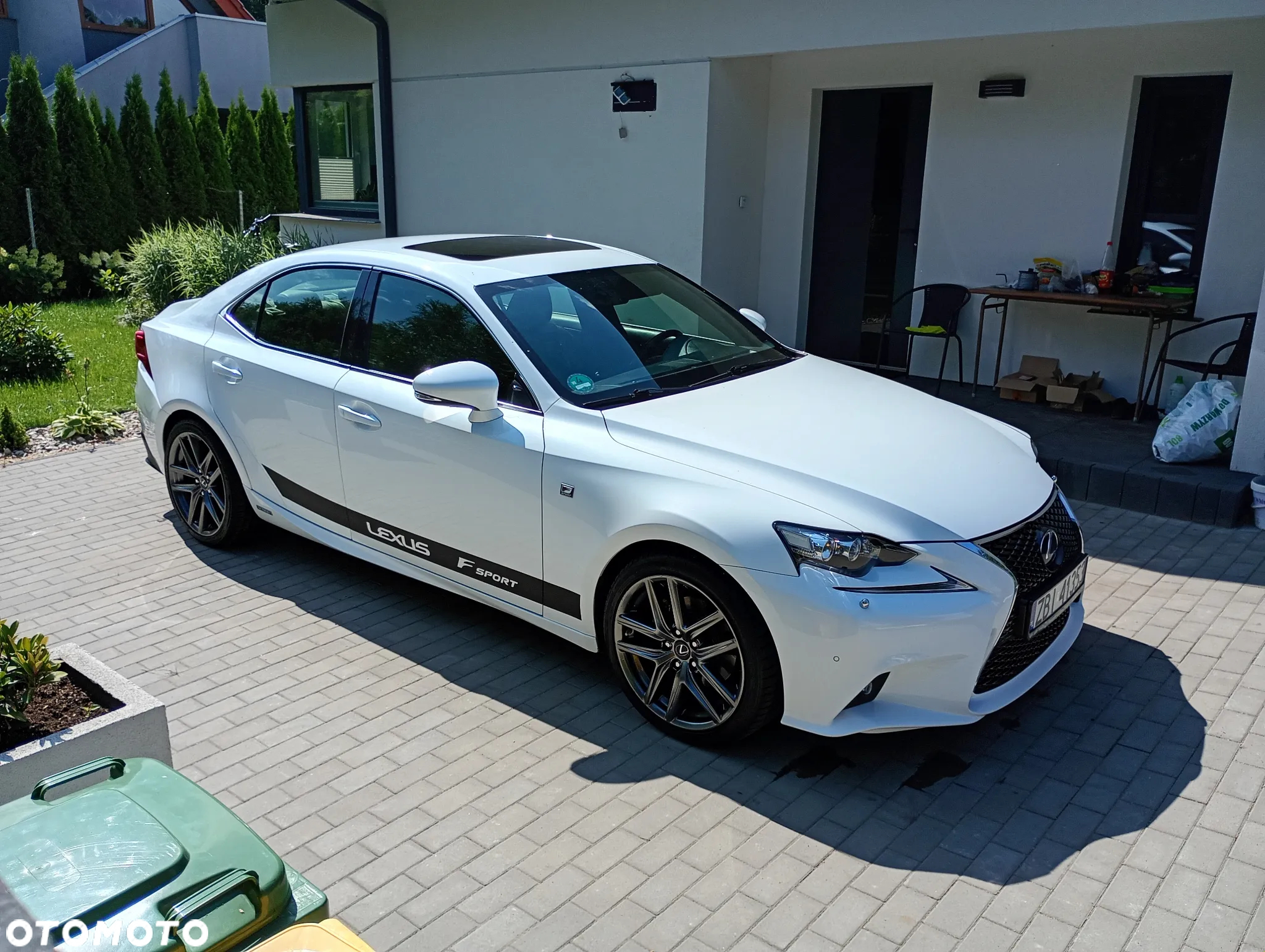Lexus IS 300h F Sport - 10