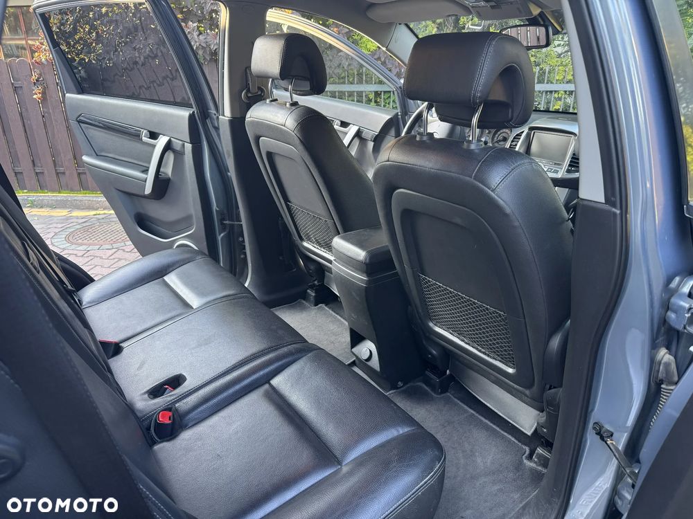 Chevrolet Captiva 2.2 D LTZ - 24