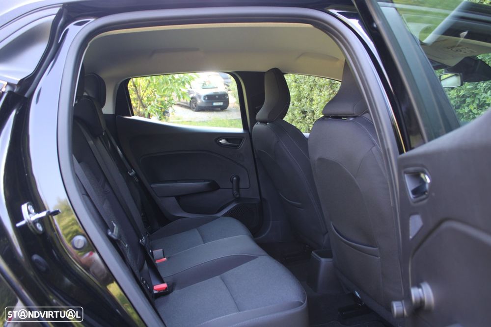 Renault Clio 1.6 E-Tech Edition One - 33
