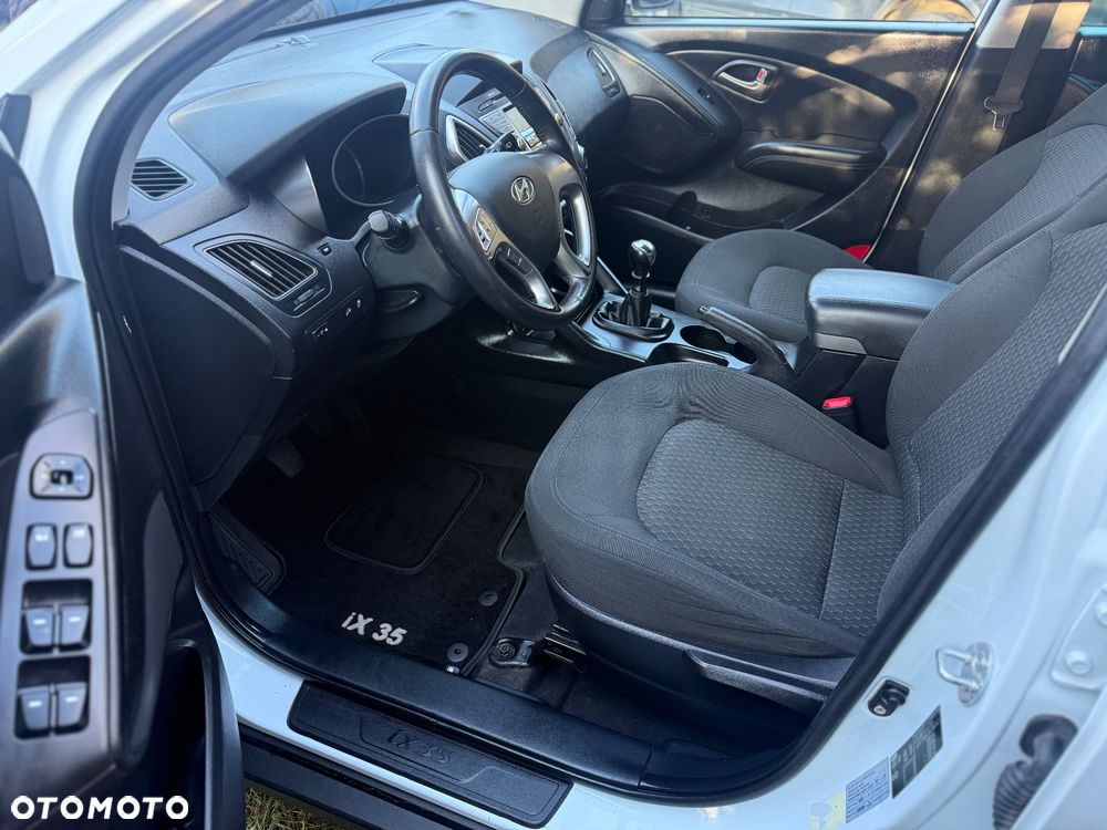 Hyundai ix35 - 11