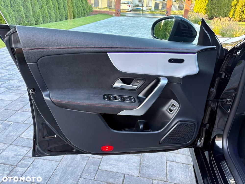 Mercedes-Benz CLA 200 d 8G-DCT AMG Line - 30