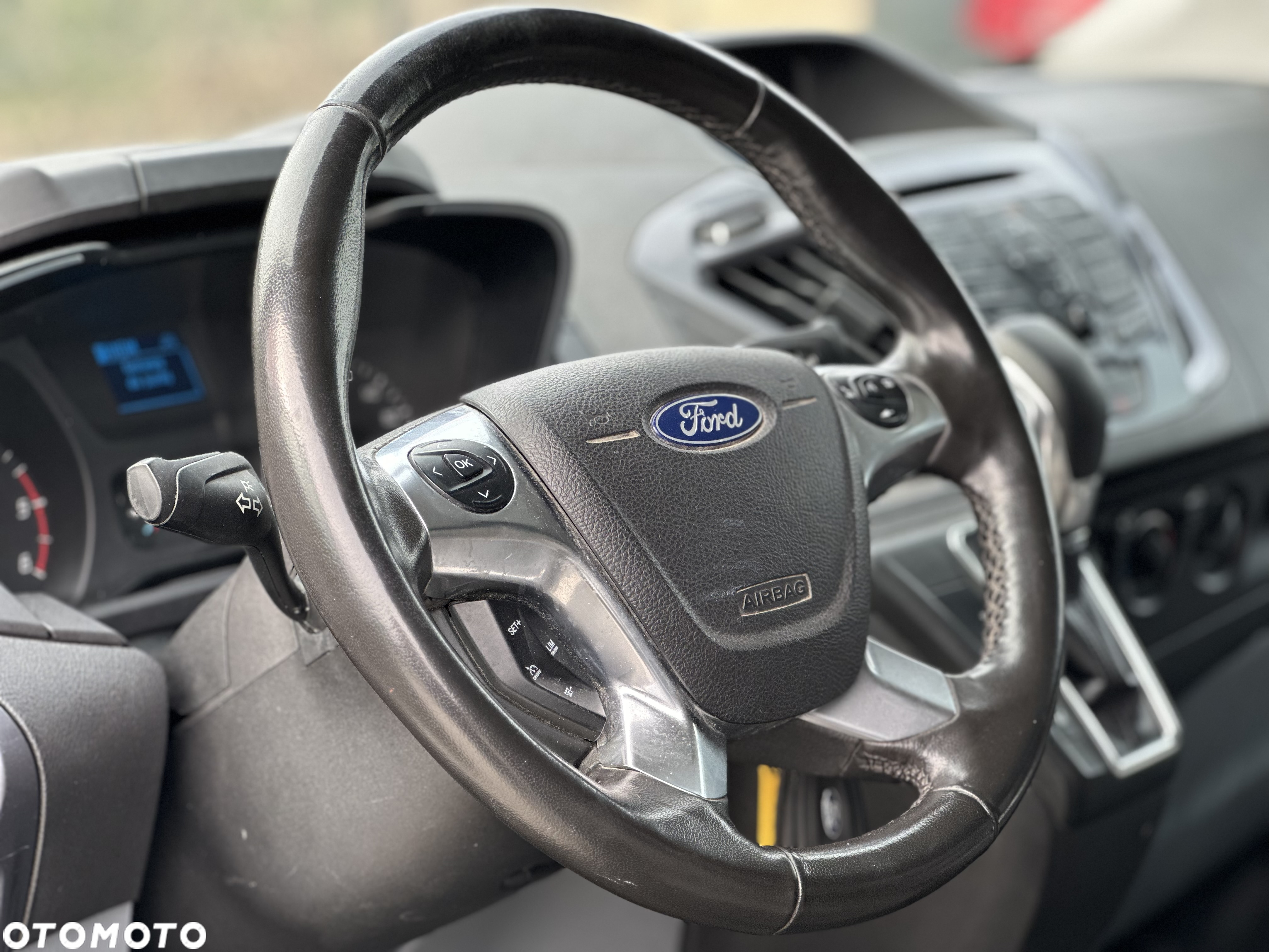 Ford Tourneo Custom 310 L1H1 VA Autm Titanium - 16