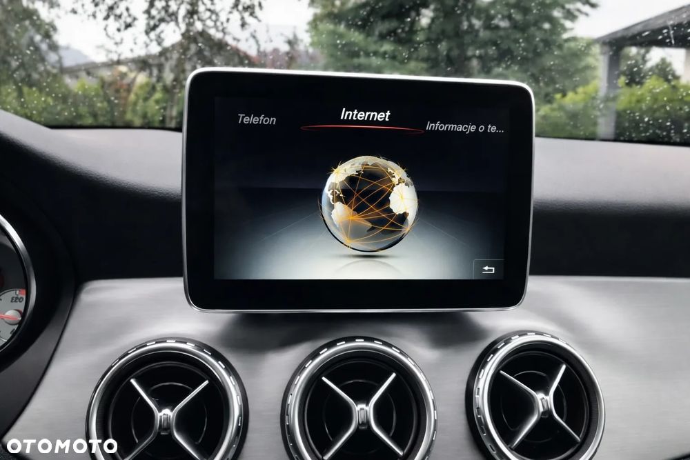 Mercedes-Benz GLA 250 4-Matic AMG Line - 36