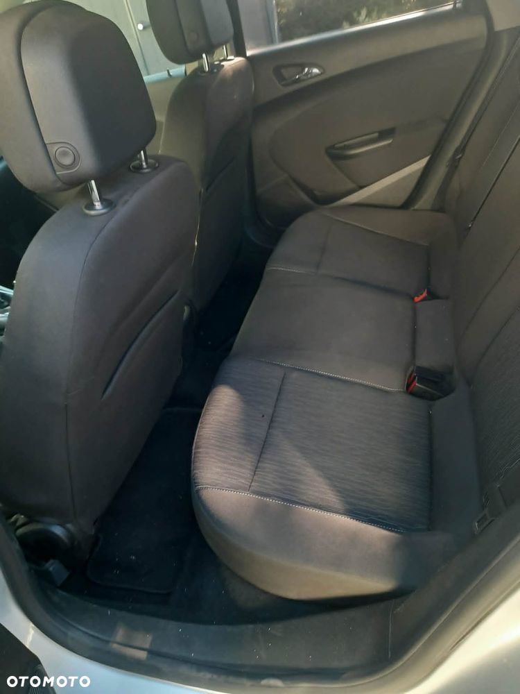Opel Astra 1.4 T EU6 - 9