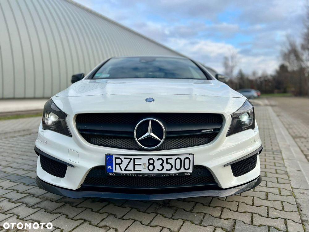 Mercedes-Benz CLA AMG 45 4-Matic - 4