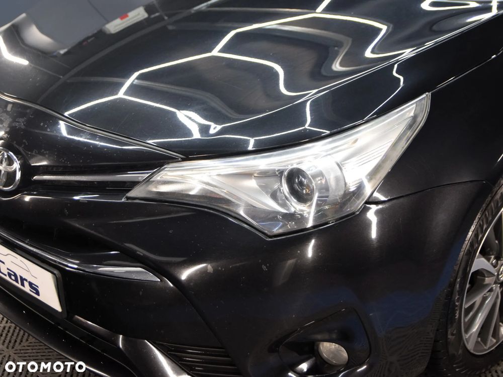 Toyota Avensis 2.0 D-4D Premium - 12