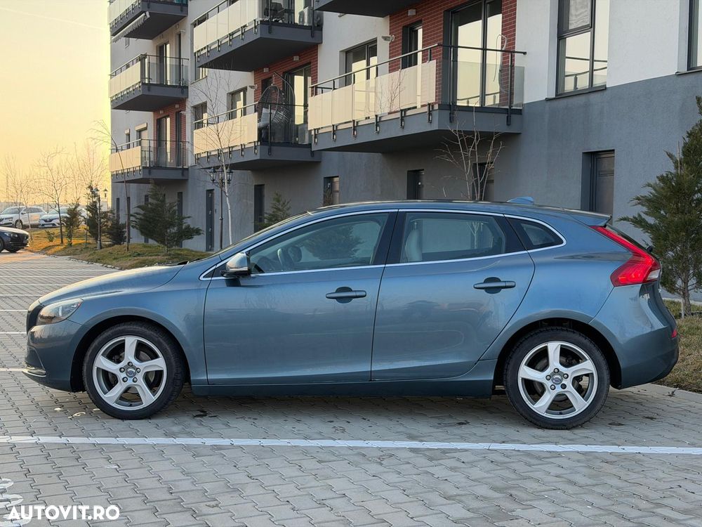 Volvo V40 D2 ECO Momentum - 8