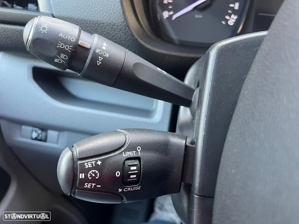 Peugeot EXPERT 1.6 HDI PREMIUM/L2-H1/IVA/A.C - 17