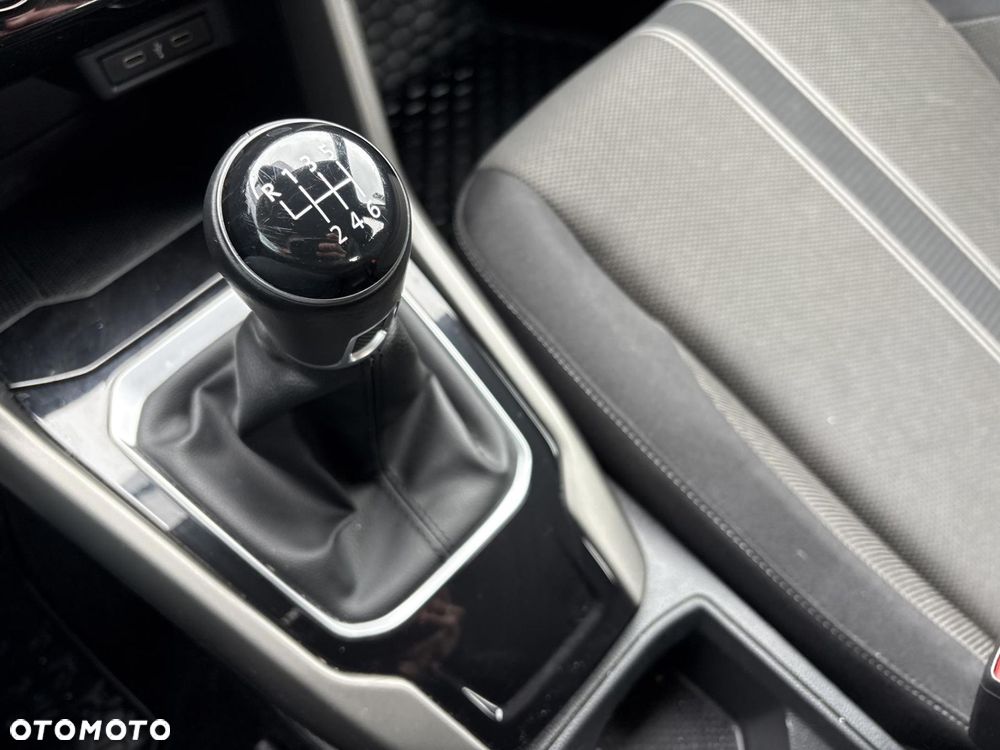 Volkswagen T-Roc 1.0 TSI Advance - 15