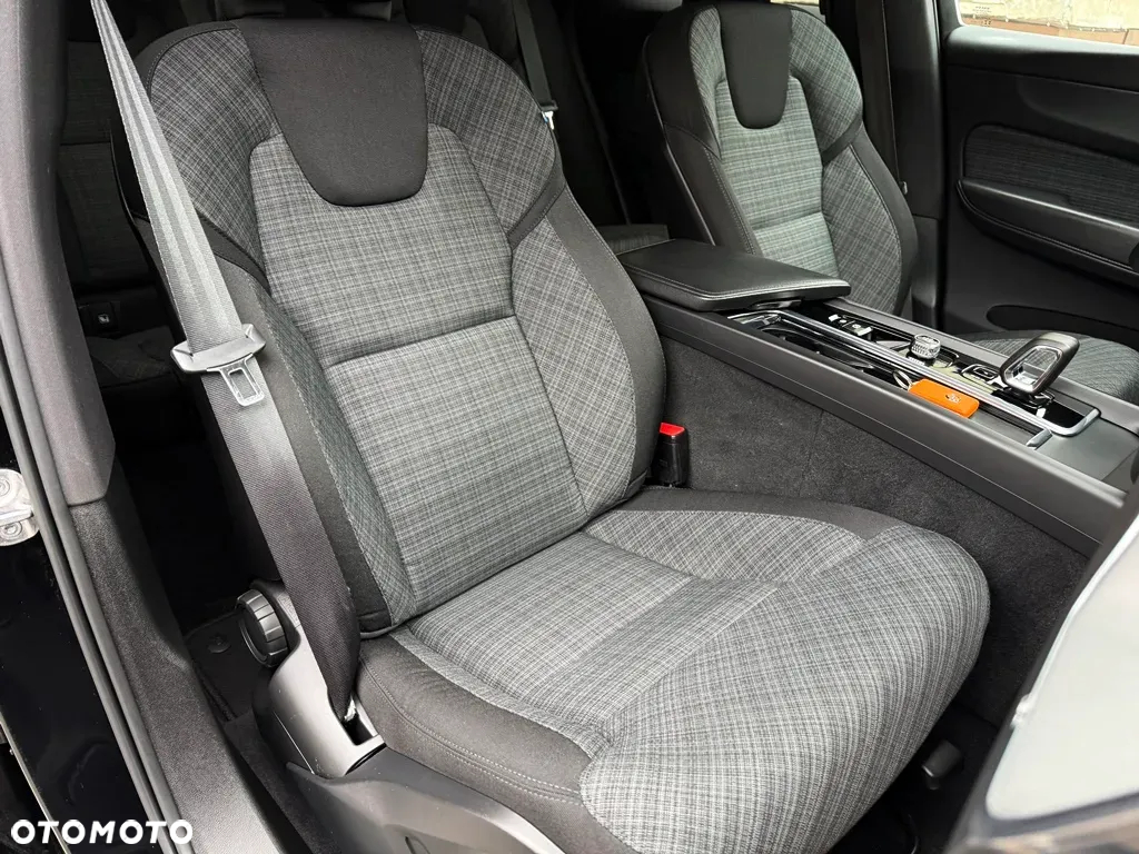 Volvo XC 60 B4 D Geartronic Momentum Pro - 37