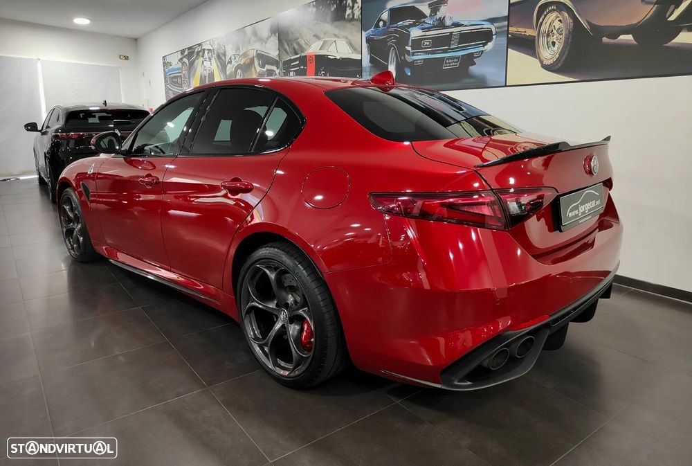 Alfa Romeo Giulia 2.9 Bi-Turbo Quadrifoglio AT8 - 17