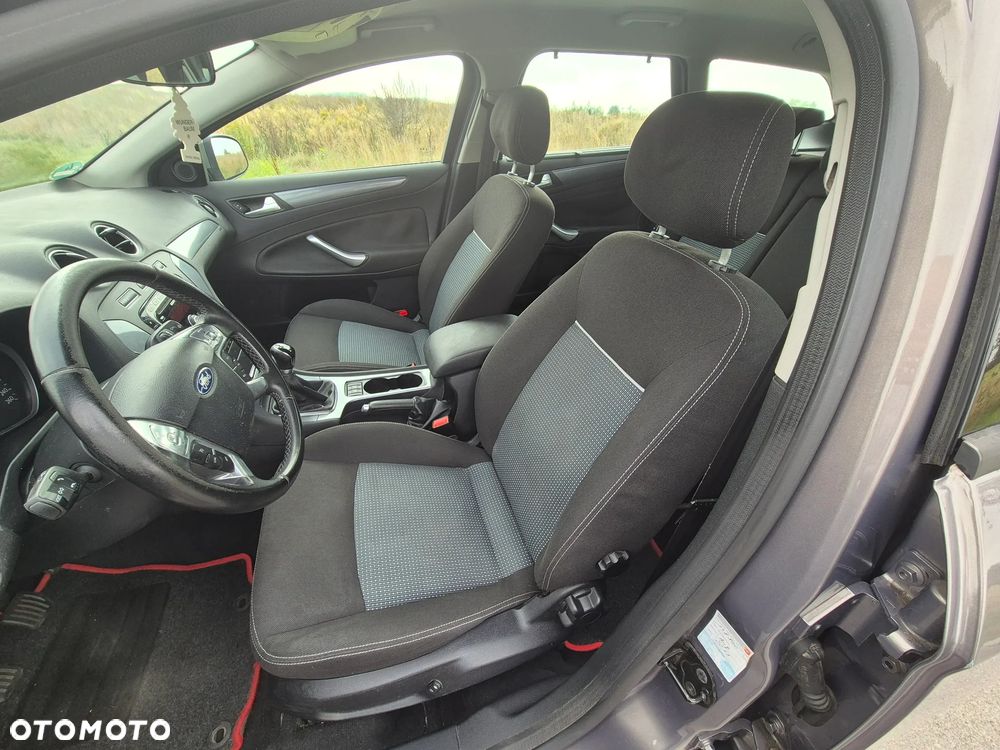Ford Mondeo 2.0 Viva Titanium - 14