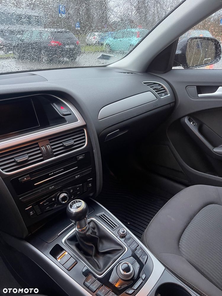Audi A4 Avant 2.0 TDI DPF Ambiente - 19