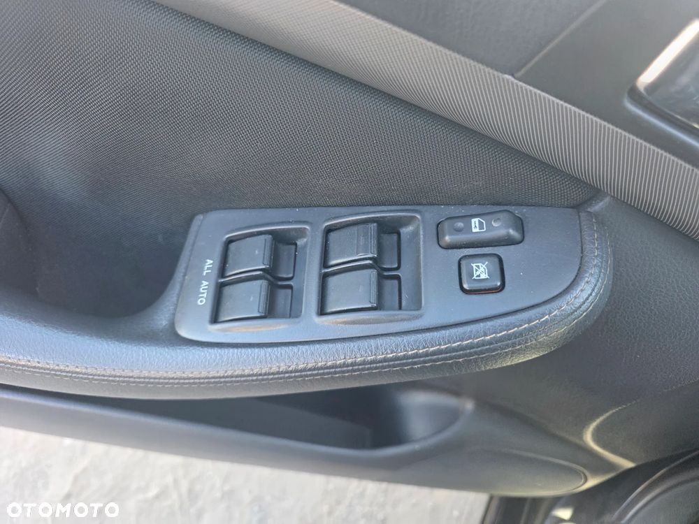 Toyota Avensis 2.0 D-4D Sol Premium - 8