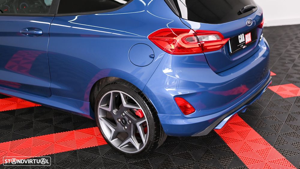 Ford Fiesta 1.5 EcoBoost S&S ST X - 23