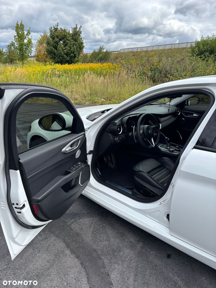 Alfa Romeo Giulia 2.0 Turbo Veloce - 21