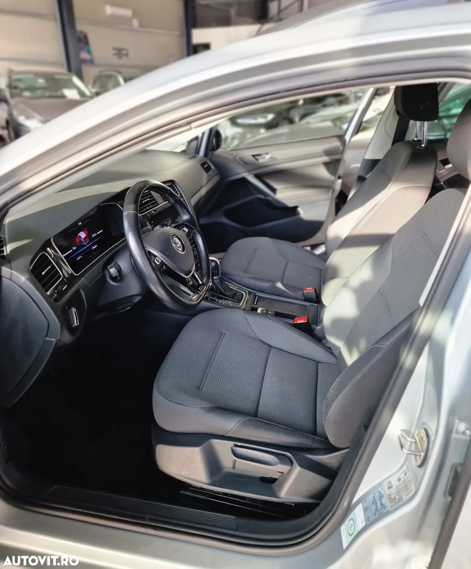Volkswagen Golf 1.4 TSI (BlueMotion Technology) DSG Comfortline - 12