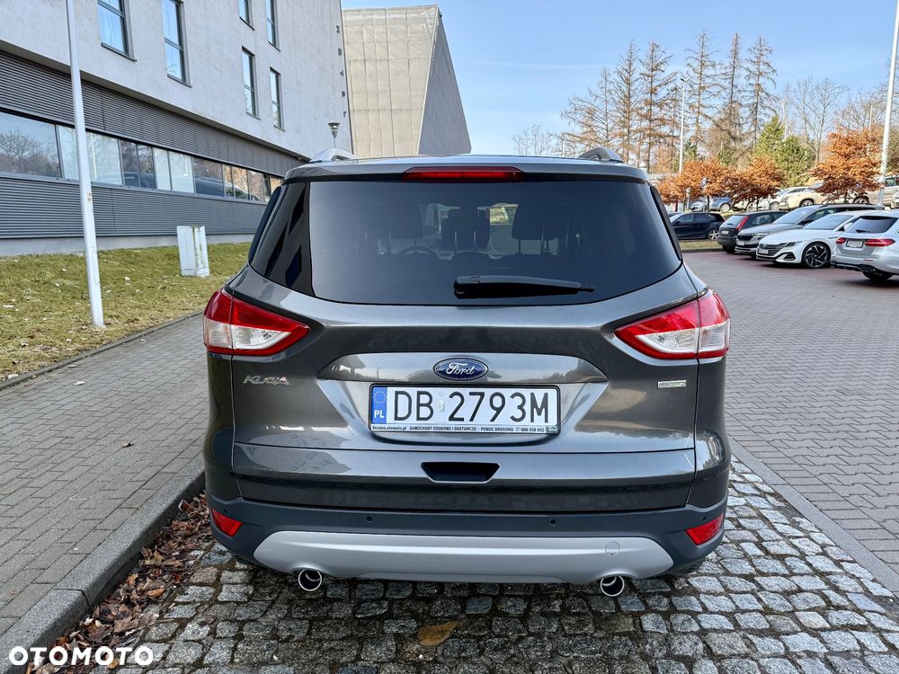 Ford Kuga 1.5 EcoBoost 2x4 Titanium - 6