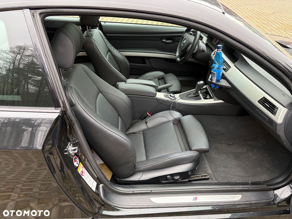 BMW Seria 3 335i Coupe M Sport Edition - 23