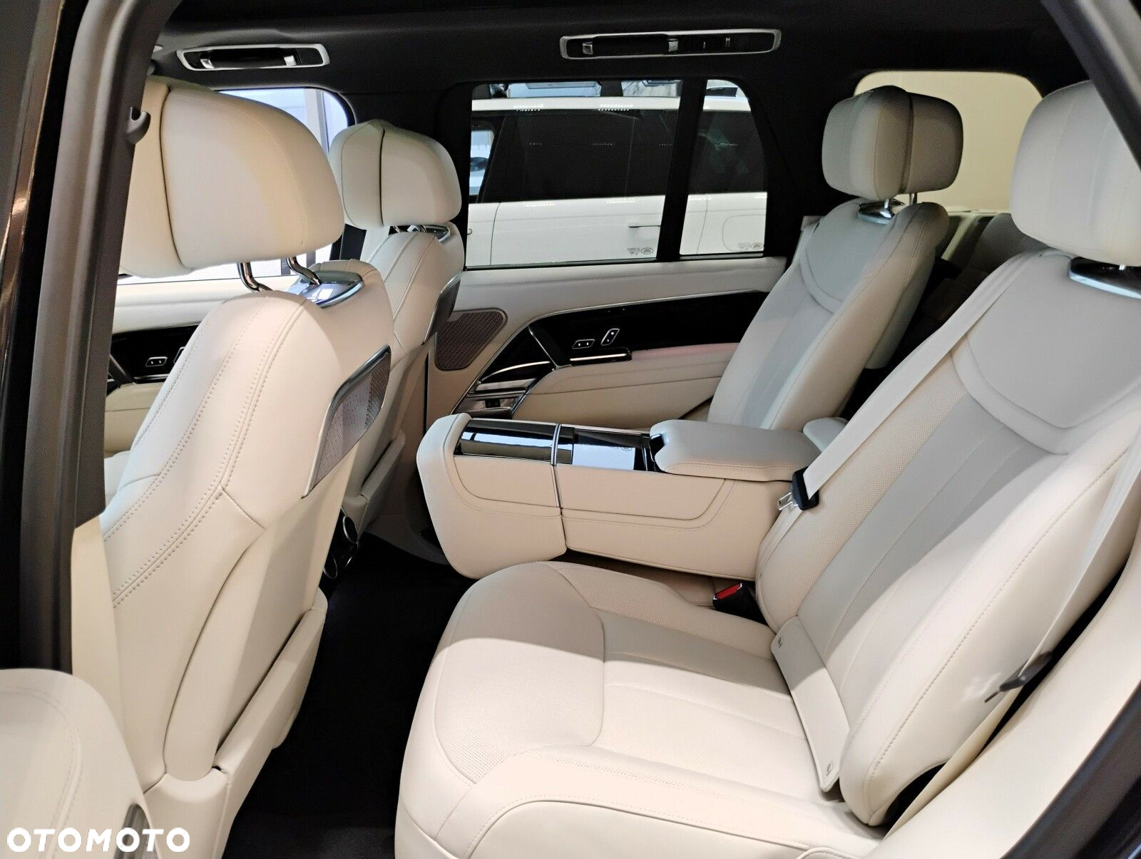 Land Rover Range Rover - 13