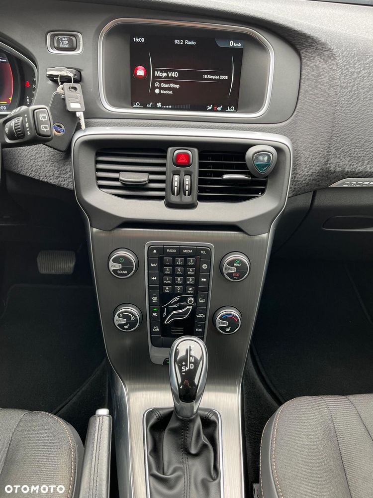 Volvo V40 Cross Country D3 Geartronic Momentum - 32
