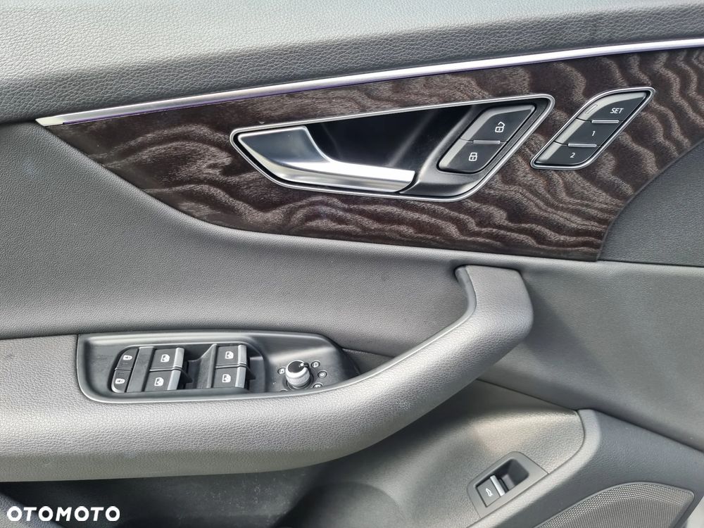 Audi Q7 55 TFSI quattro tiptronic S line - 31
