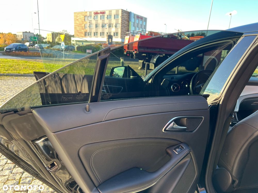 Mercedes-Benz CLA 200 7G-DCT AMG Line - 16