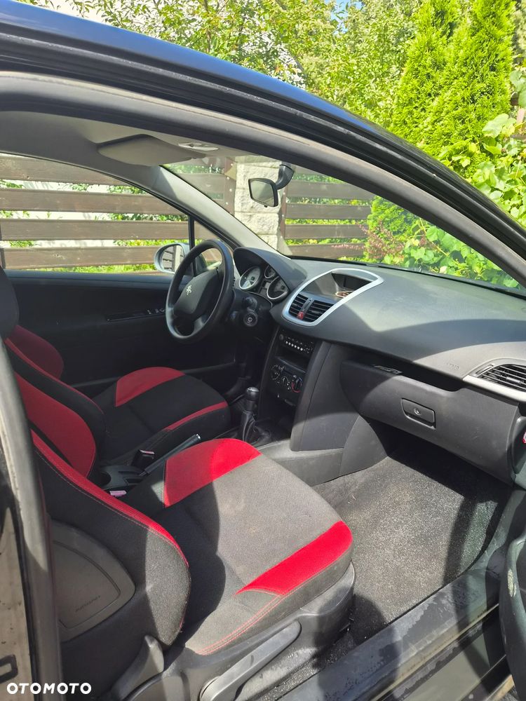 Peugeot 207 1.4 16V Trendy - 8