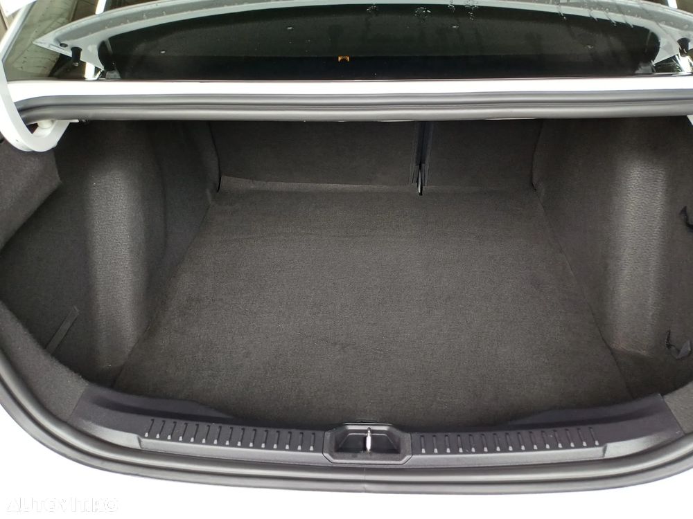 Ford Focus 1.5 EcoBlue Titanium - 9