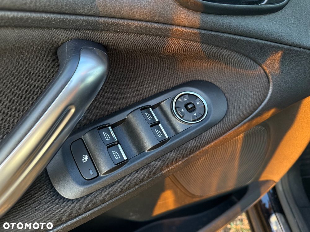 Ford S-Max 2.0 TDCi DPF Titanium - 28