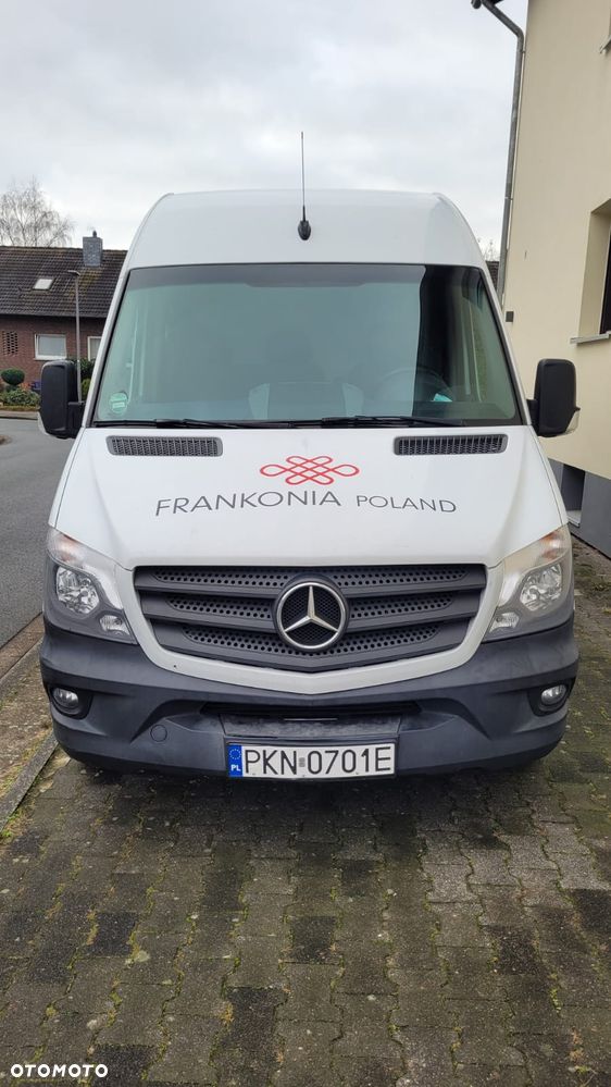 Mercedes-Benz Sprinter - 1