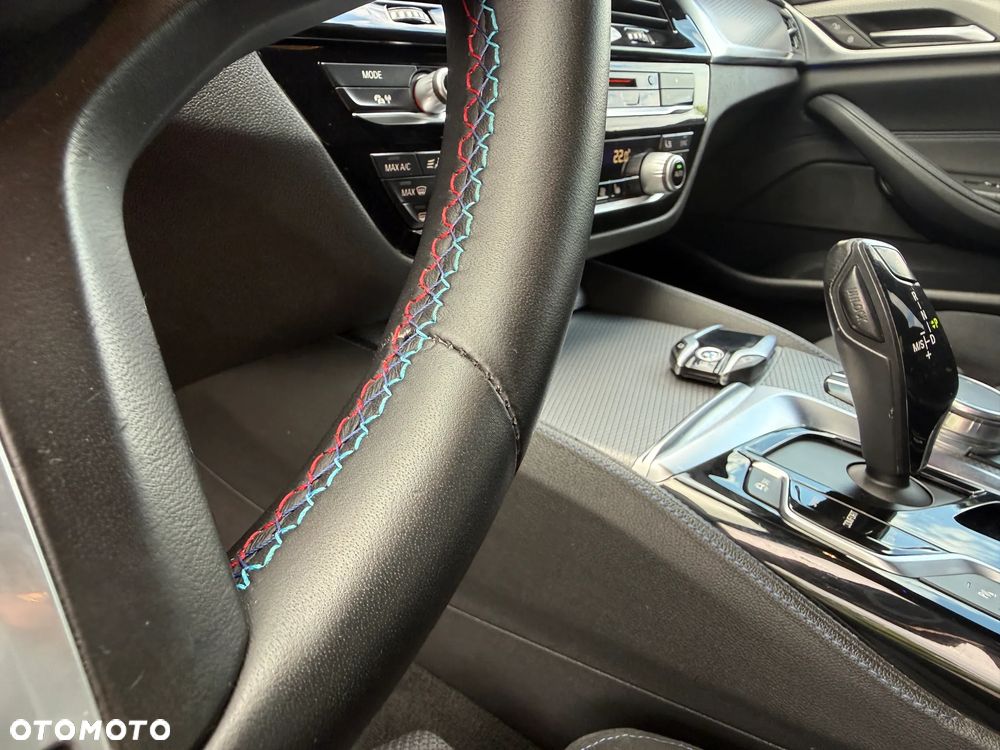 BMW Seria 5 520d xDrive M Sport sport - 19