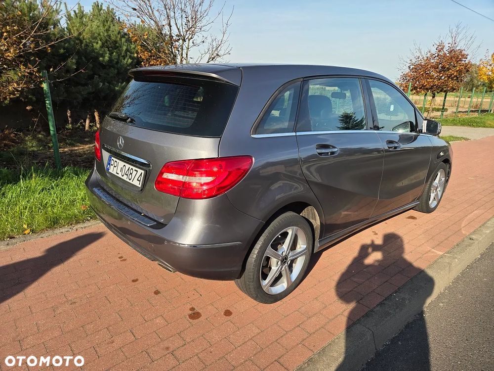 Mercedes-Benz B-Class 2012 photo 3