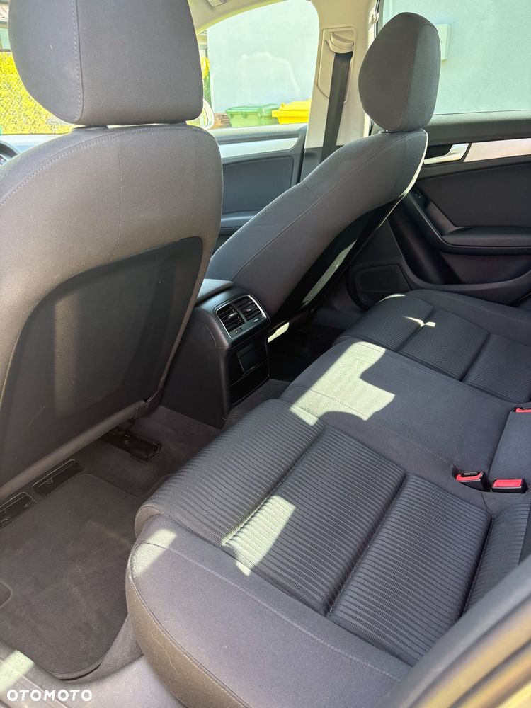 Audi A4 Limousine - 6