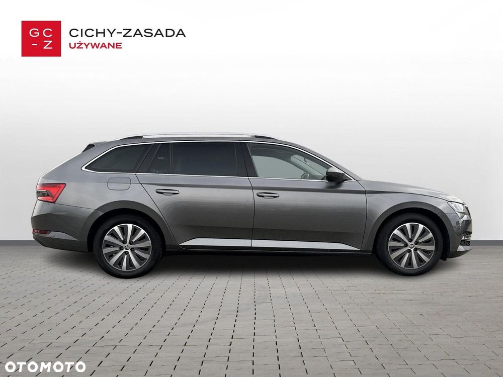 Skoda Superb 2.0 TDI SCR Style DSG - 6