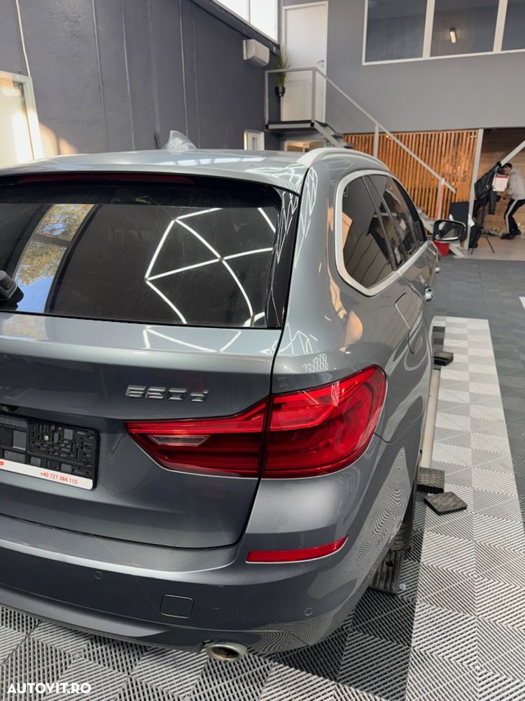 BMW Seria 5 520d Touring Aut. Luxury Line - 10