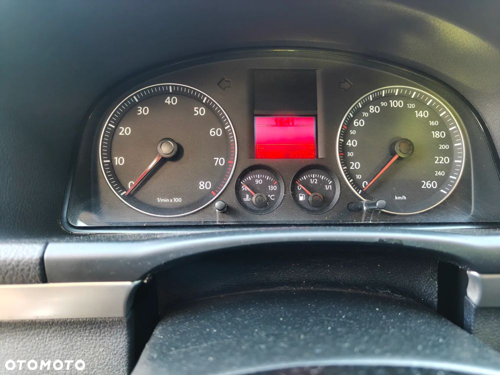 Volkswagen Touran 1.6 FSI Trendline - 14