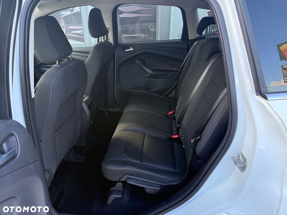 Ford Kuga - 31
