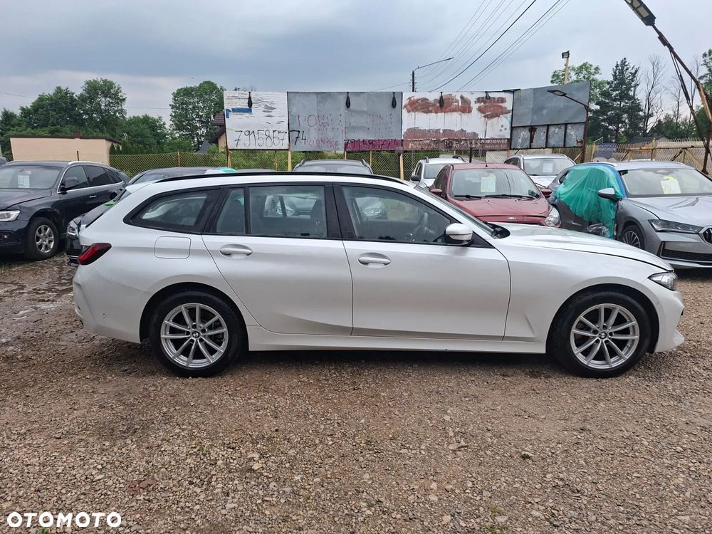 BMW Seria 3 320d xDrive MHEV Luxury Line - 16