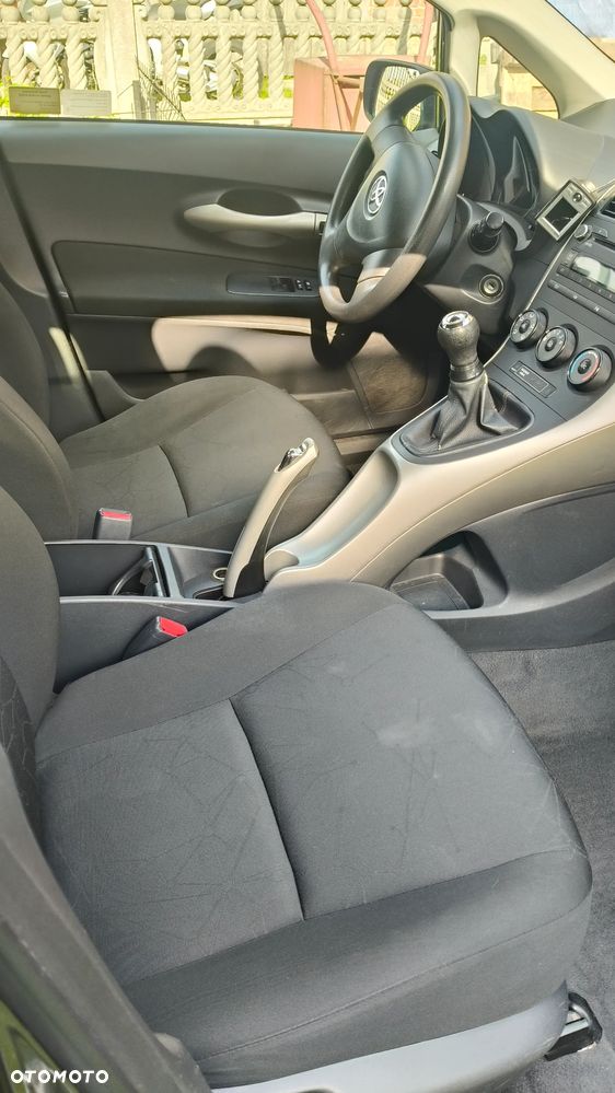 Toyota Auris 1.4 D-4D Luna - 12