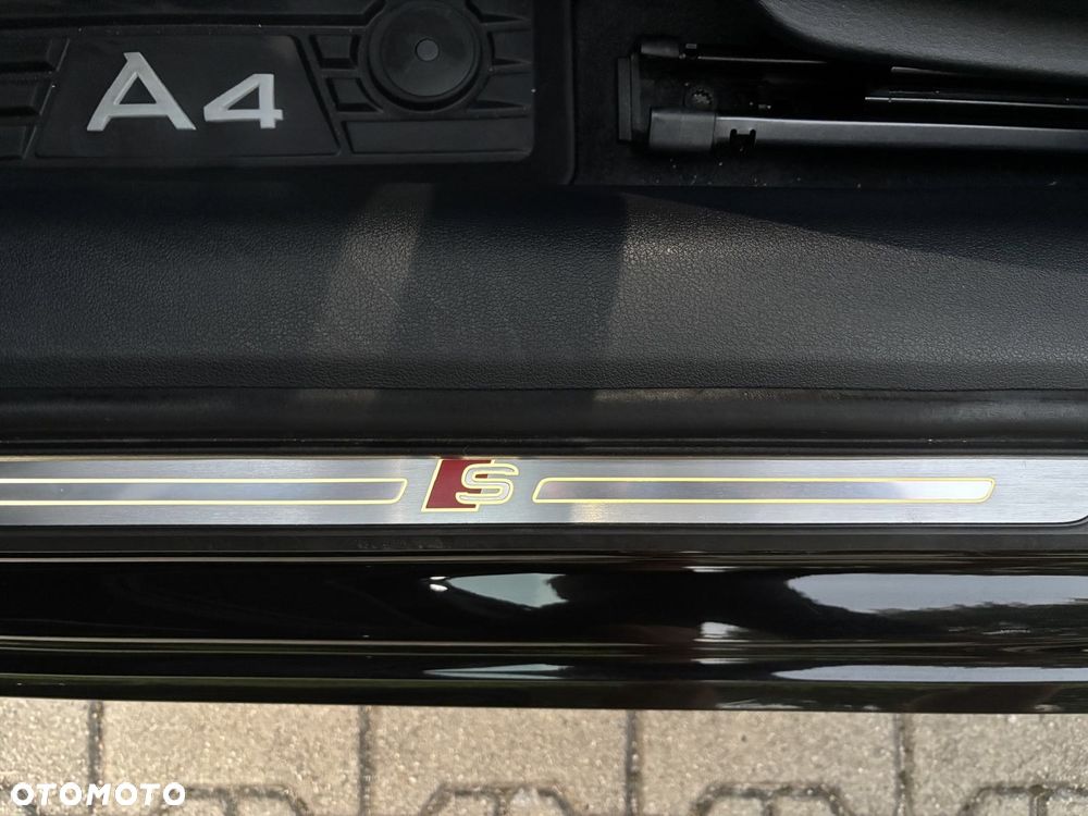 Audi A4 Limousine - 27