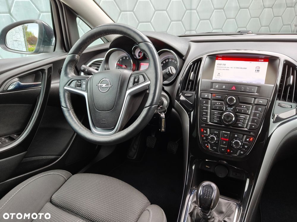Opel Astra 1.4 Turbo Exklusiv - 13