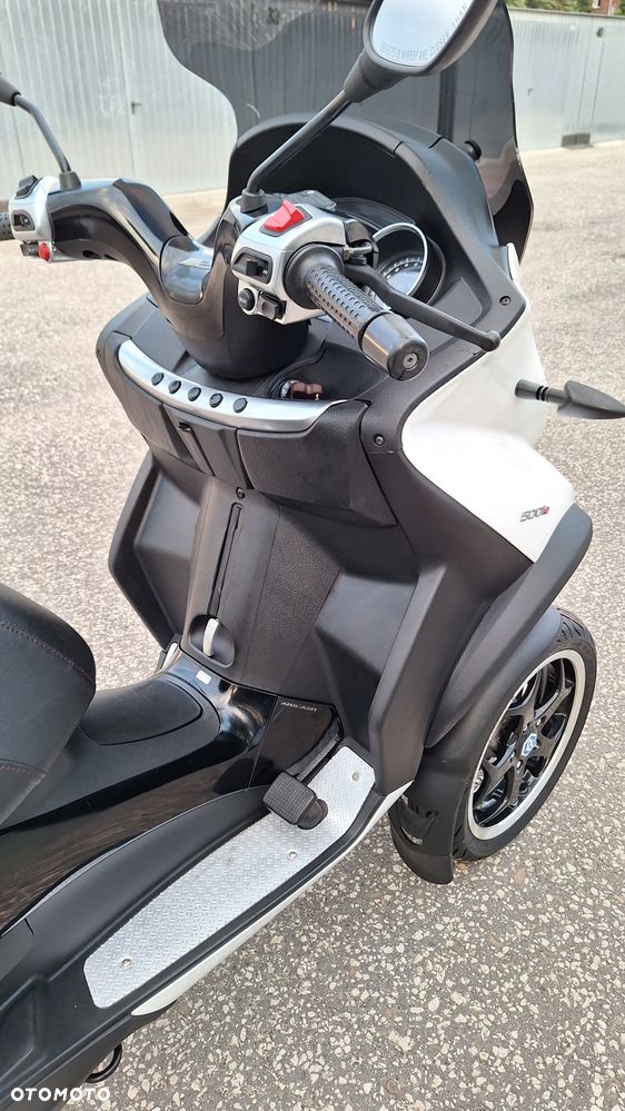 Piaggio MP-3 - 16