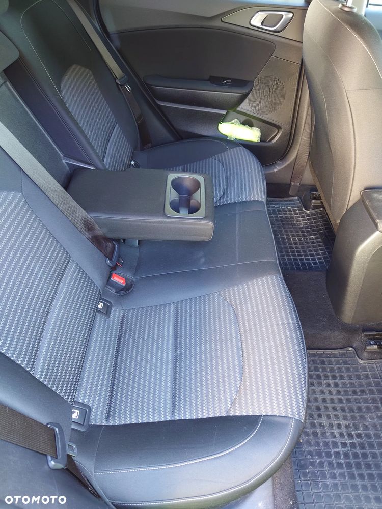 Kia XCeed 1.5 T-GDI M - 14