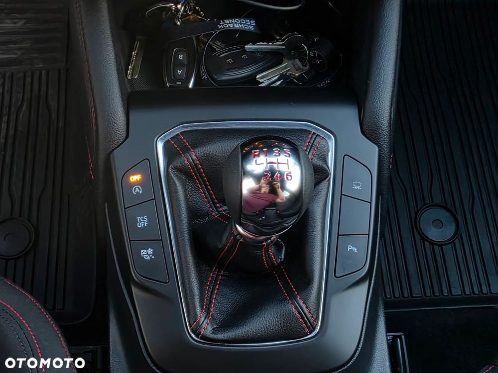 Ford Focus 2.0 EcoBlue ST-Line - 32