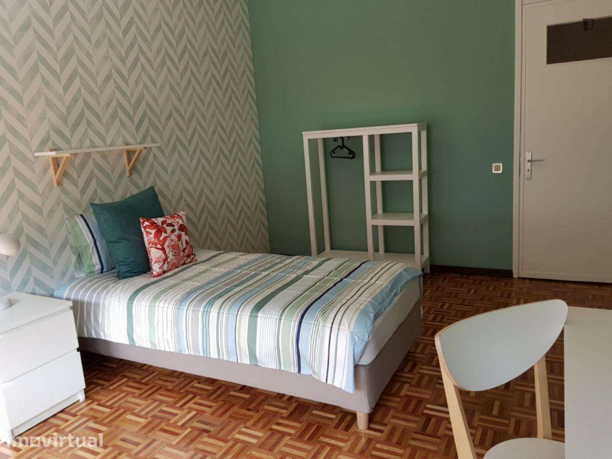 Quarto - localizado em Cedofeita Porto - Grande imagem: 4/19