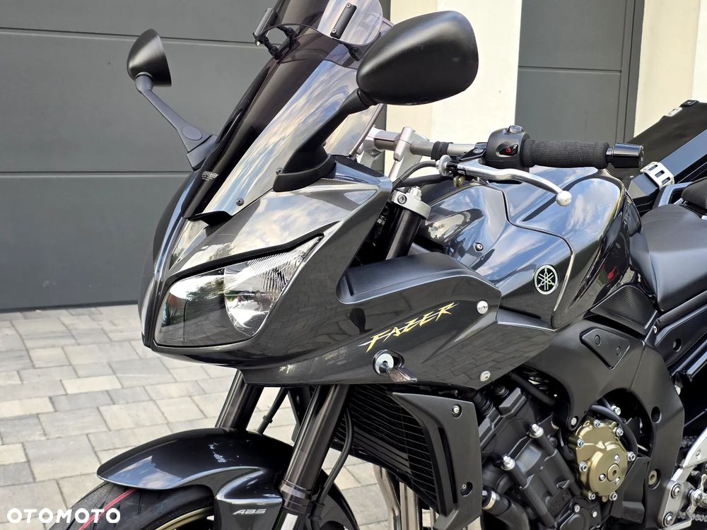 Yamaha FZ - 23