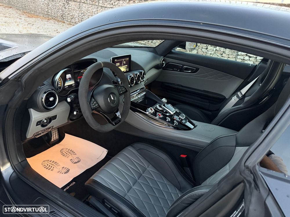 Mercedes-Benz AMG GT - 11